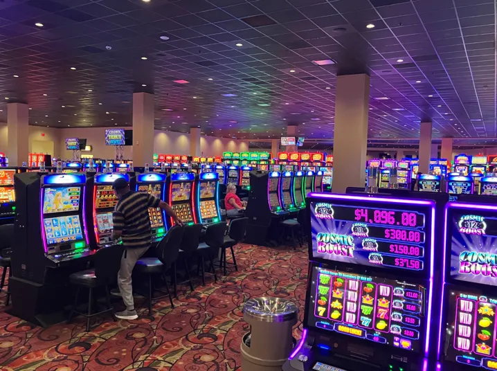 VictoryLand casino floor showing bright rows of HHR machines