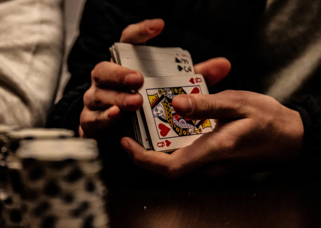 How Legal and Illegal Gambling Compare In The Industry